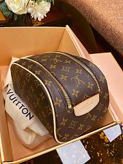 Louis Vuitton King Size Toiletry Bag M47528 Size 28x16x13cm - 2