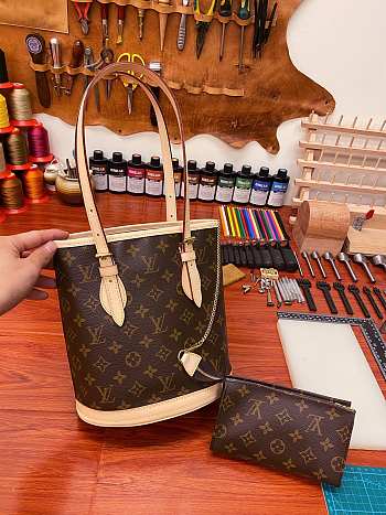 Louis Vuitton Shoulder Bag Bucket Monogram Pm M42238 Tote Size 23x15x26cm