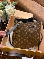 Louis Vuitton Neonoe M44020 Size 26x22x27 cm - 2
