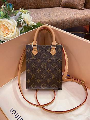 Louis Vuitton Petit Sac Plat Brown M81295 14 x 17 x 5cm 