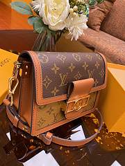 Louis Vuitton Dauphine Mini Handbag M44580 Size 20.0x15.0x9.0 cm - 6