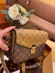 Louis Vuitton Pochette Metis Monogram Reverse M44876 size 25x19x9 cm - 4