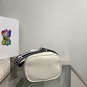 Prada White Leather bucket bag 1BE060 Size 20x25x14cm - 6