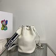 Prada White Leather bucket bag 1BE060 Size 20x25x14cm - 4