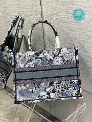 Dior Medium Book Tote Blue Multicolor 36cm - 4