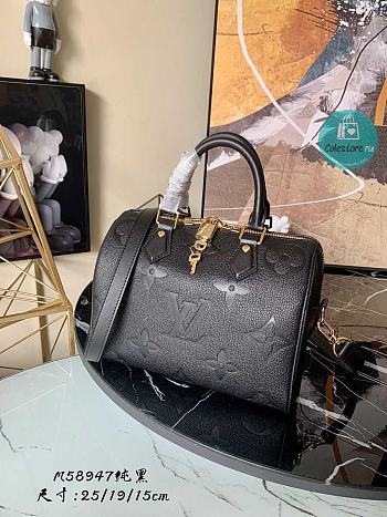 Louis Vuitton Speedy Bandoulière 25 M58947 Size 25x19x15cm