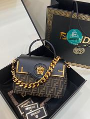 Fendi Fendace La Medusa Medium Handbag 25x15x22 cm - 1