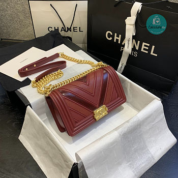 Chanel Medium Boy Chevrom Red 67086 25cm