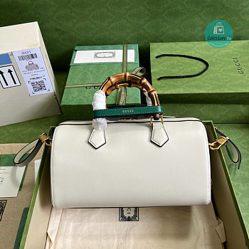 Gucci Diana Leather Crossbody Handbags In White 655663 30x18x15cm