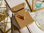 Louis Vuitton MARSHMALLOW M45698 24 x 22 x 13cm - 2