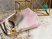 Louis Vuitton MARSHMALLOW M45698 24 x 22 x 13cm - 5