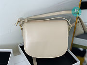 Celine Teen Besace Triomphe In Shiny Calfskin In White 19x16x8 cm - 5
