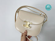 Celine Teen Besace Triomphe In Shiny Calfskin In White 19x16x8 cm - 3
