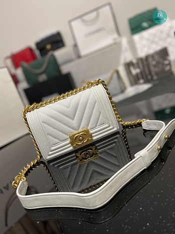 Chanel Boy Flap Bag White Chervon Calfskin 67085 Size 20cm