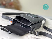 Louis Vuitton S-Lock Vertical Wearable Wallet M81522 Size 12x19x7 cm - 6