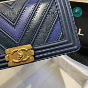 Chanel Medium Boy Chevrom Blue 67086 25cm - 6