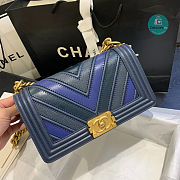 Chanel Medium Boy Chevrom Blue 67086 25cm - 2