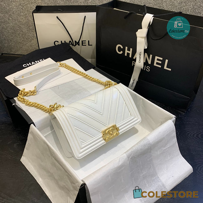 Chanel Medium Boy Chevrom White 67086 25cm - 1