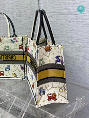 Dior Medium Latte Multicolor Pixel Zodiac Embroidery M1286 36x18x28cm - 3