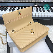 Chanel Chevron Trendy CC WOC In Beige 80983 19x3x12 cm - 4