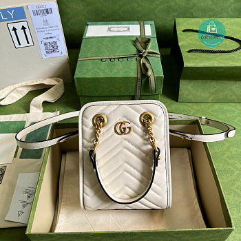 Gucci Marmont Matelassé Mini Bag In White Leather 16x19x7cm