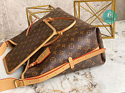 Louis Vuitton Carryall MM 39.0 x 30.0 x 15.0 cm - 2