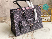 Louis Vuitton OnTheGo MM Tote Bag 34.0 x 26.0 x 13.0 cm  - 4