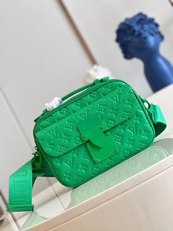 LV S-LOCK MESSENGER BAG GREEN 22x18x8 cm