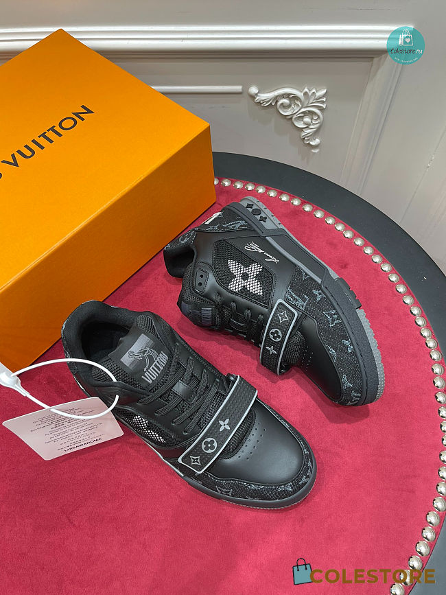 Louis Vuitton Trainer Black Sneakers  - 1