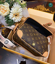 Louis Vuitton Diane Monogram Crossbody bag 25.0 × 9.0 × 15.0 cm - 6