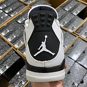 Air Jordan 4 Retro  - 2
