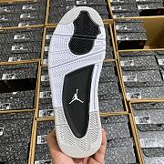 Air Jordan 4 Retro  - 3