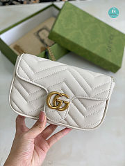 Gucci Marmont Matelasse Chevron Leather Mini Bag In White 18×11×5 cm - 2