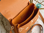 Louis Vuitton Pochette Metis In Beige 25x9x19 cm - 2