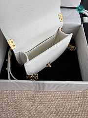 Chanel Le Boy Messenger Bag Lambskin White 18x12.5x6cm - 6