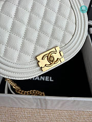 Chanel Le Boy Messenger Bag Lambskin White 18x12.5x6cm - 4