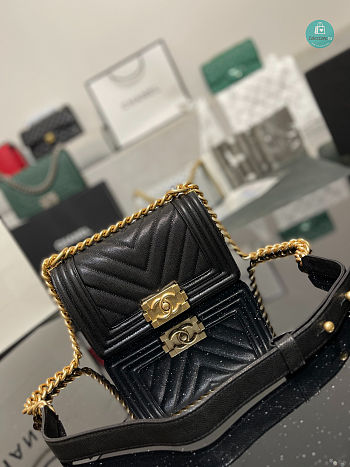 Chanel Boy Flap Bag Black Chervon Calfskin Size 20cm