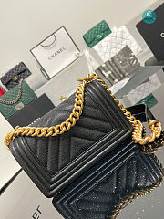 Chanel Boy Flap Bag Black Chervon Calfskin Size 20cm - 2