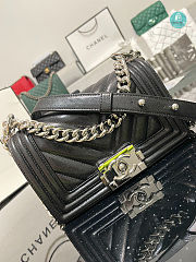 Chanel Boy Flap Bag Black Chevron Calfskin Silver Hardware Size 20cm - 4