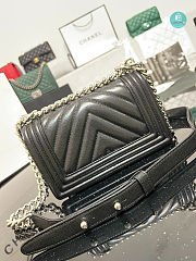 Chanel Boy Flap Bag Black Chevron Calfskin Silver Hardware Size 20cm - 6