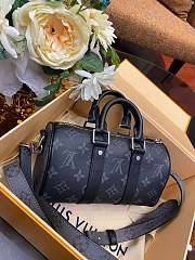 Louis Vuitton Keepall XS Black 21 x 12 x 9 cm - 6