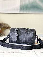 Louis Vuitton Keepal Monogram In Black 27x17x13cm  - 3
