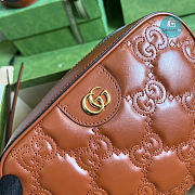 Gucci GG Matelassé Leather Shoulder Bag In Brown 21.5x17x7.5 cm - 3