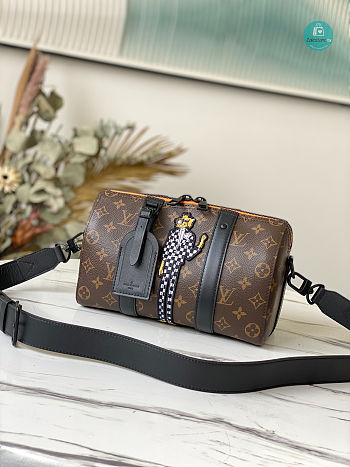 Louis Vuitton Monogram Friends City Keepall 27x17x13 cm