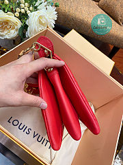 Louis Vuitton Coussin PM Bag In Red Size 26 x 20 x 12 cm - 6
