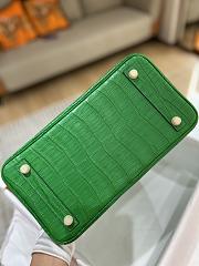Hermes Birkin Matte Crocodile In Green 30cm  - 3