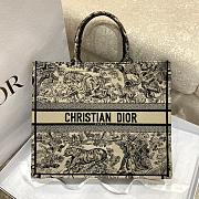 Large Dior Book Tote Brown Toile de Jouy Embroidery 42x18x35 cm - 1