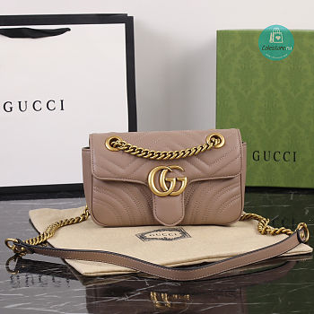 Gucci Marmont Matelassé Leather Pink 22x14x6 cm