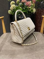 Chanel Coco Handle Chevron Caviar In White 29x18x12 cm - 4