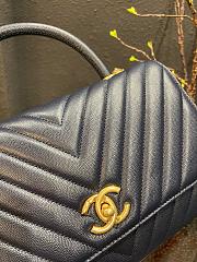 Chanel Coco Handle Chevron Caviar In Navy 29x18x12 cm - 4